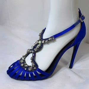 Elegant Blue Stiletto Heels with Rhinestone Detailing